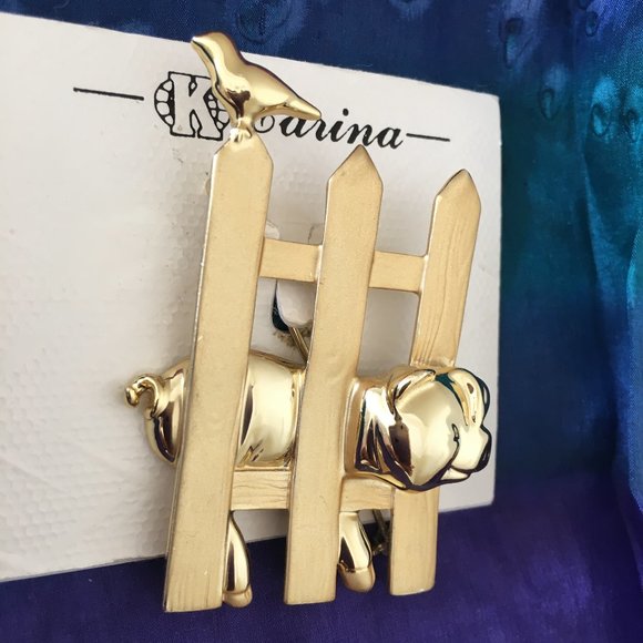 Fashion Brooch - Picture 2 of 2